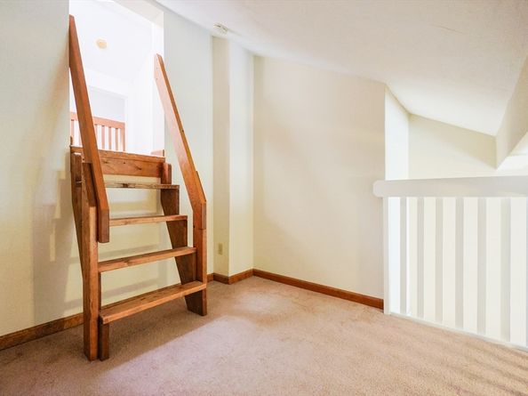 103 Centre Ln 103, Walpole MA 02081