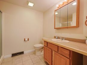 103 Centre Ln 103, Walpole MA 02081