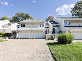 103 Centre Ln