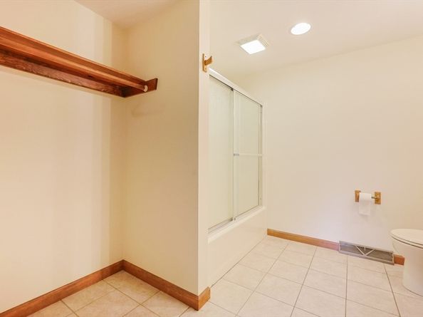 103 Centre Ln 103, Walpole MA 02081