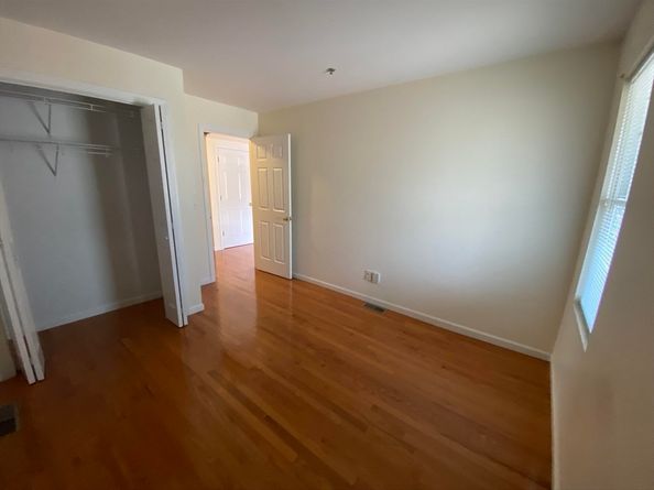 8A Elm St 8A, Framingham MA 01701