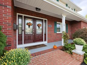 28 Fieldstone Dr, Stoneham MA 02180