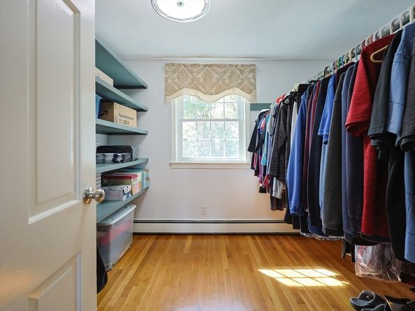 28 Fieldstone Dr, Stoneham MA 02180