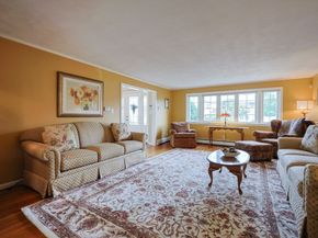 28 Fieldstone Dr, Stoneham MA 02180