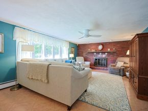 28 Fieldstone Dr, Stoneham MA 02180