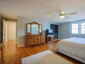 28 Fieldstone Dr, Stoneham MA 02180