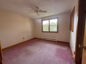 9 Hancock St, Milford MA 01757