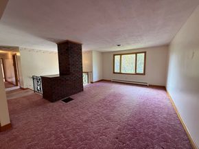 9 Hancock St, Milford MA 01757