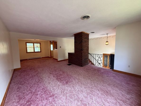 9 Hancock St, Milford MA 01757