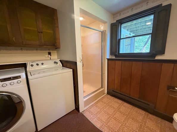 9 Hancock St, Milford MA 01757