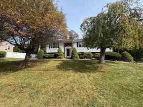 9 Hancock St, Milford MA 01757