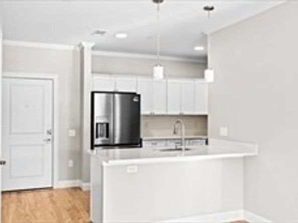 485 Blue Hills Parkway 38, Milton MA 02186