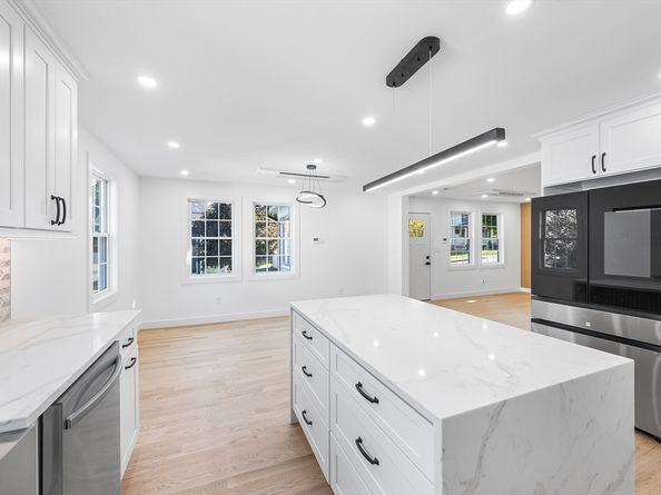 39 Morrison Rd, Braintree MA 02184