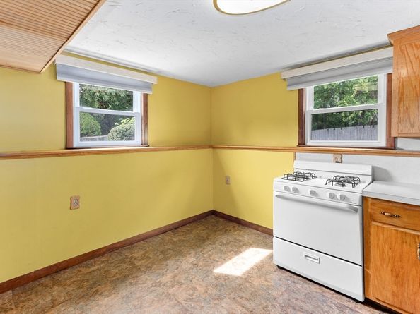 55 Turner Rd, Rockland MA 02370