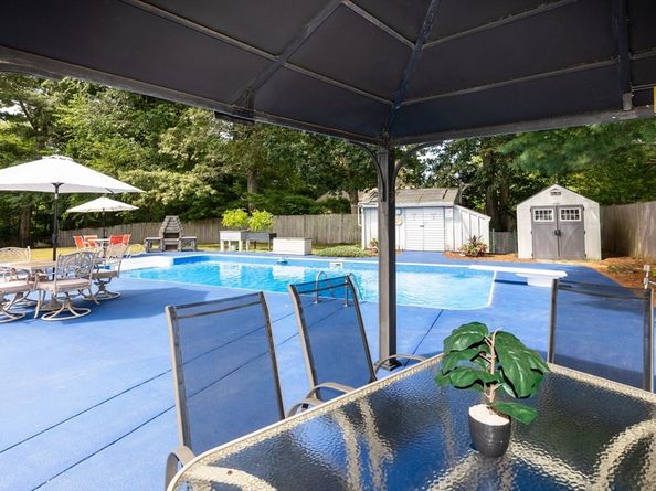 55 Turner Rd, Rockland MA 02370