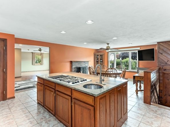 55 Turner Rd, Rockland MA 02370