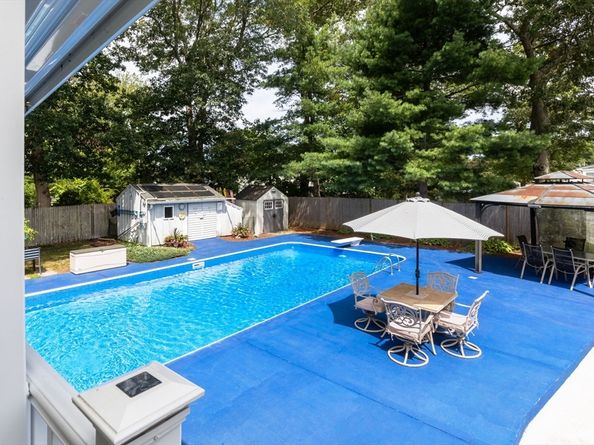 55 Turner Rd, Rockland MA 02370