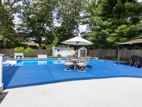 55 Turner Rd, Rockland MA 02370