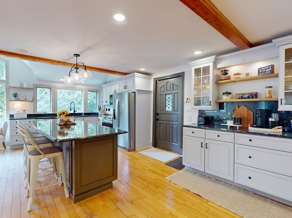 22 Old Cambridge Tpke, Lincoln MA 01773