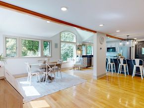 22 Old Cambridge Tpke, Lincoln MA 01773