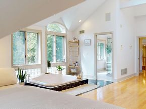 22 Old Cambridge Tpke, Lincoln MA 01773
