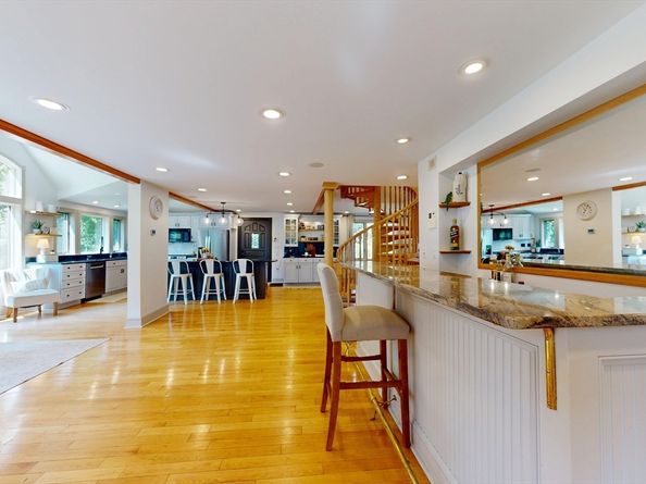 22 Old Cambridge Tpke, Lincoln MA 01773