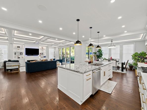 116 Indian Ln, Canton MA 02021