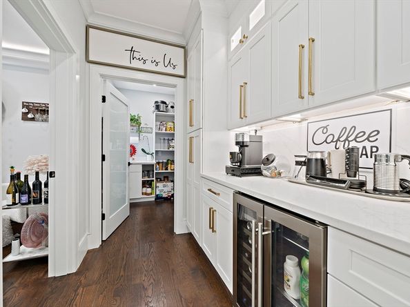 116 Indian Ln, Canton MA 02021