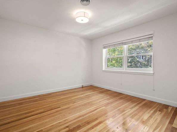 158 Church Street 158, Waltham MA 02452