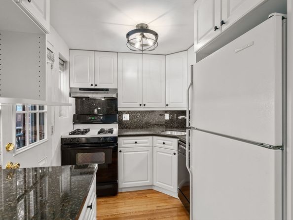158 Church Street 158, Waltham MA 02452