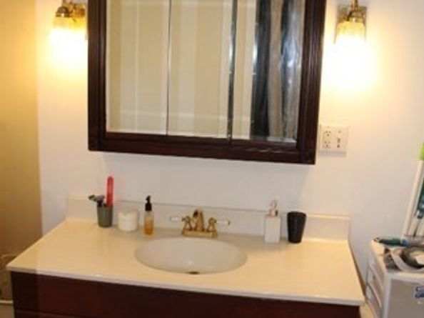 78 Grove St, Gloucester MA 01930