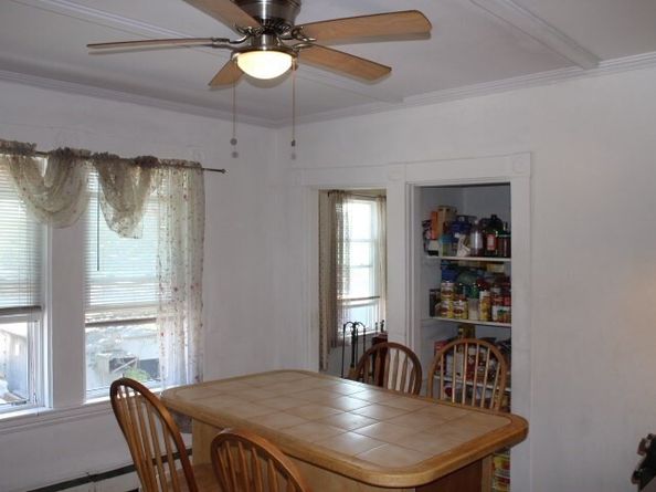 78 Grove St, Gloucester MA 01930