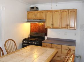 78 Grove St, Gloucester MA 01930