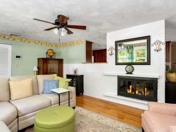 232 Bates Rd, Brockton MA 02302