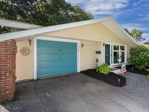 232 Bates Rd, Brockton MA 02302