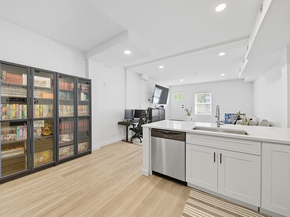 50 Frankfort Street 6, Fitchburg MA 01420