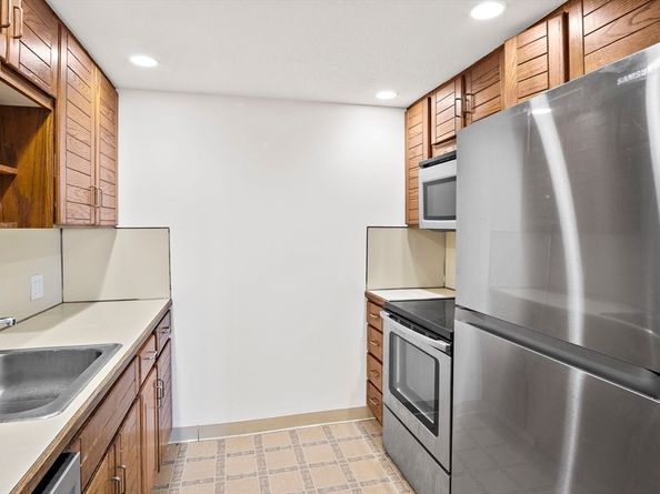 200 Burkhall 803, Weymouth MA 02190