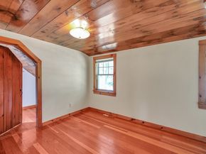 210 Barton Rd, Stow MA 01775