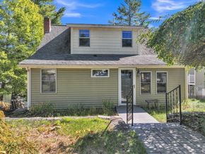 210 Barton Rd, Stow MA 01775