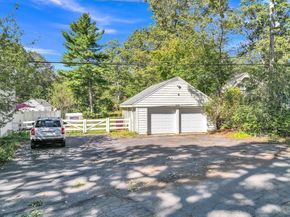 210 Barton Rd, Stow MA 01775