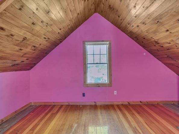 210 Barton Rd, Stow MA 01775