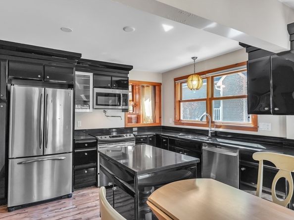 210 Barton Rd, Stow MA 01775