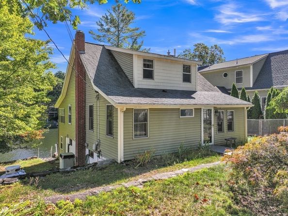 210 Barton Rd, Stow MA 01775