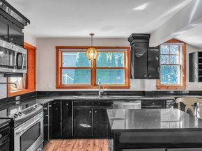 210 Barton Rd, Stow MA 01775