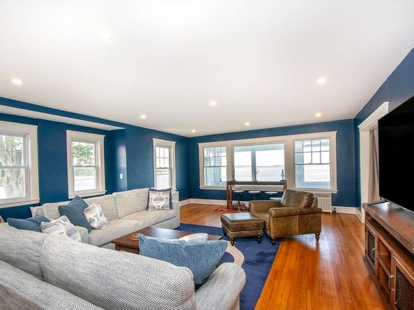 90 Shore Ave, Quincy MA 02169