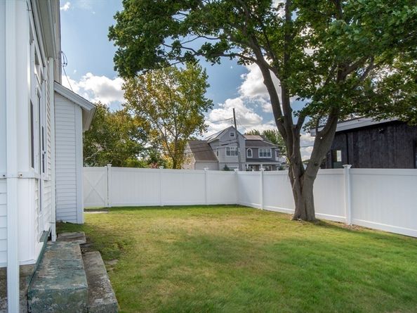 90 Shore Ave, Quincy MA 02169