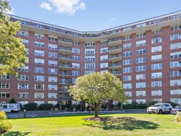 280 Boylston St PH10, Newton MA 02467