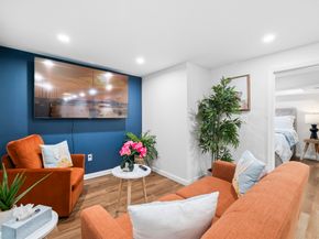 127 Selwyn St, Boston MA 02131