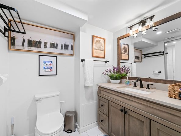 127 Selwyn St, Boston MA 02131