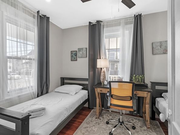 127 Selwyn St, Boston MA 02131